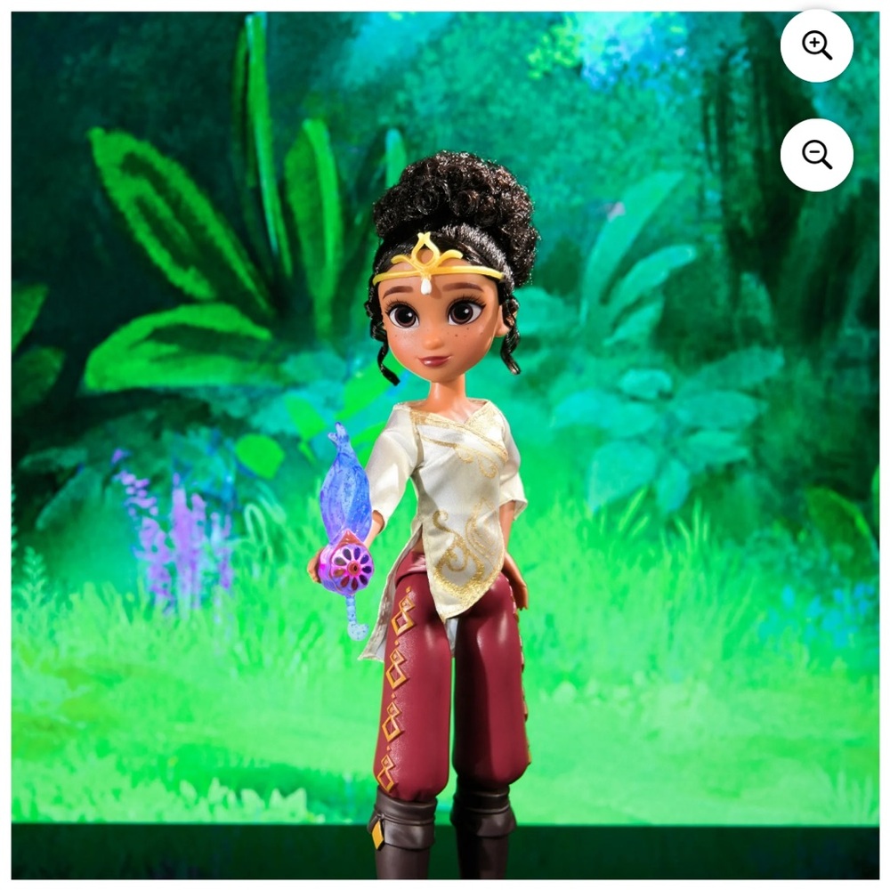 Skydance Spellbound Ellian Singing Doll - Picture 5 of 5